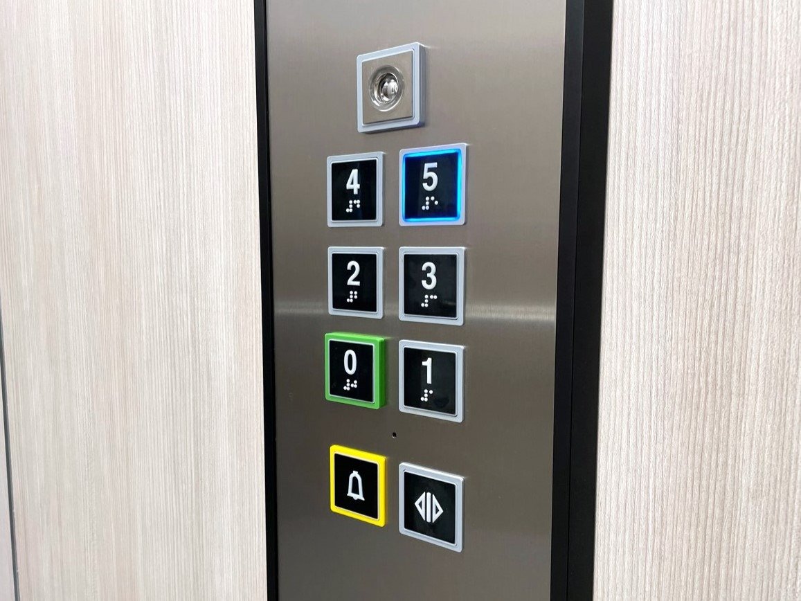 ascensor, campana, botón campana, seguridad